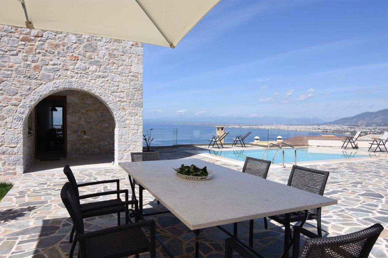 Villa Dafni - Infinite Sea Vistas With Private Pool Καλαμάτα Εξωτερικό φωτογραφία