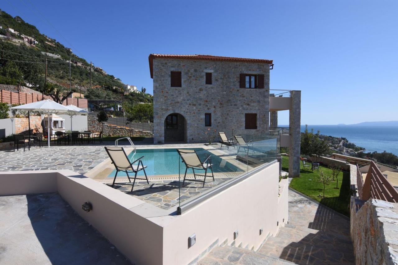 Villa Dafni - Infinite Sea Vistas With Private Pool Καλαμάτα Εξωτερικό φωτογραφία