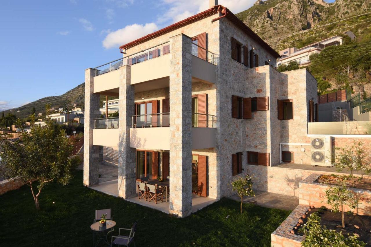 Villa Dafni - Infinite Sea Vistas With Private Pool Καλαμάτα Εξωτερικό φωτογραφία